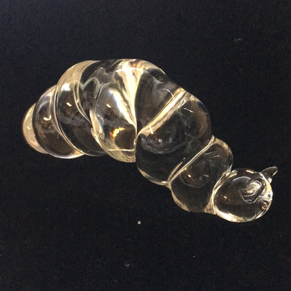 Art Glass caterpillar figurine paper weight - Picture 2 of 9